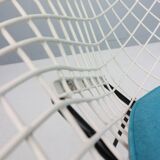 Diamond chair by Harry Bertoia in white & black metal and new blue seating