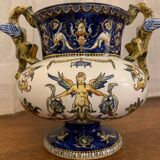 Médicis vase with chimeras in Gien earthenware, 19th century.