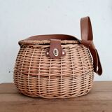 Rattan fisherman's basket or bag