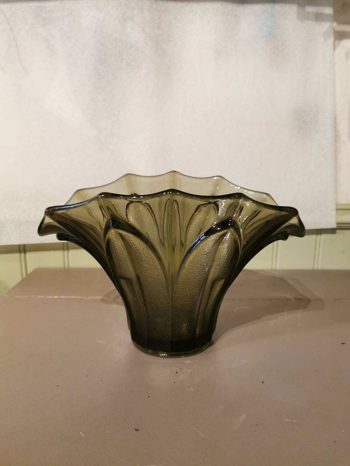 Art Deco vase in polished and frosted smoked glass
