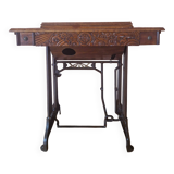 Sewing machine table