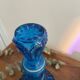 Carafe en verre bleu vintage