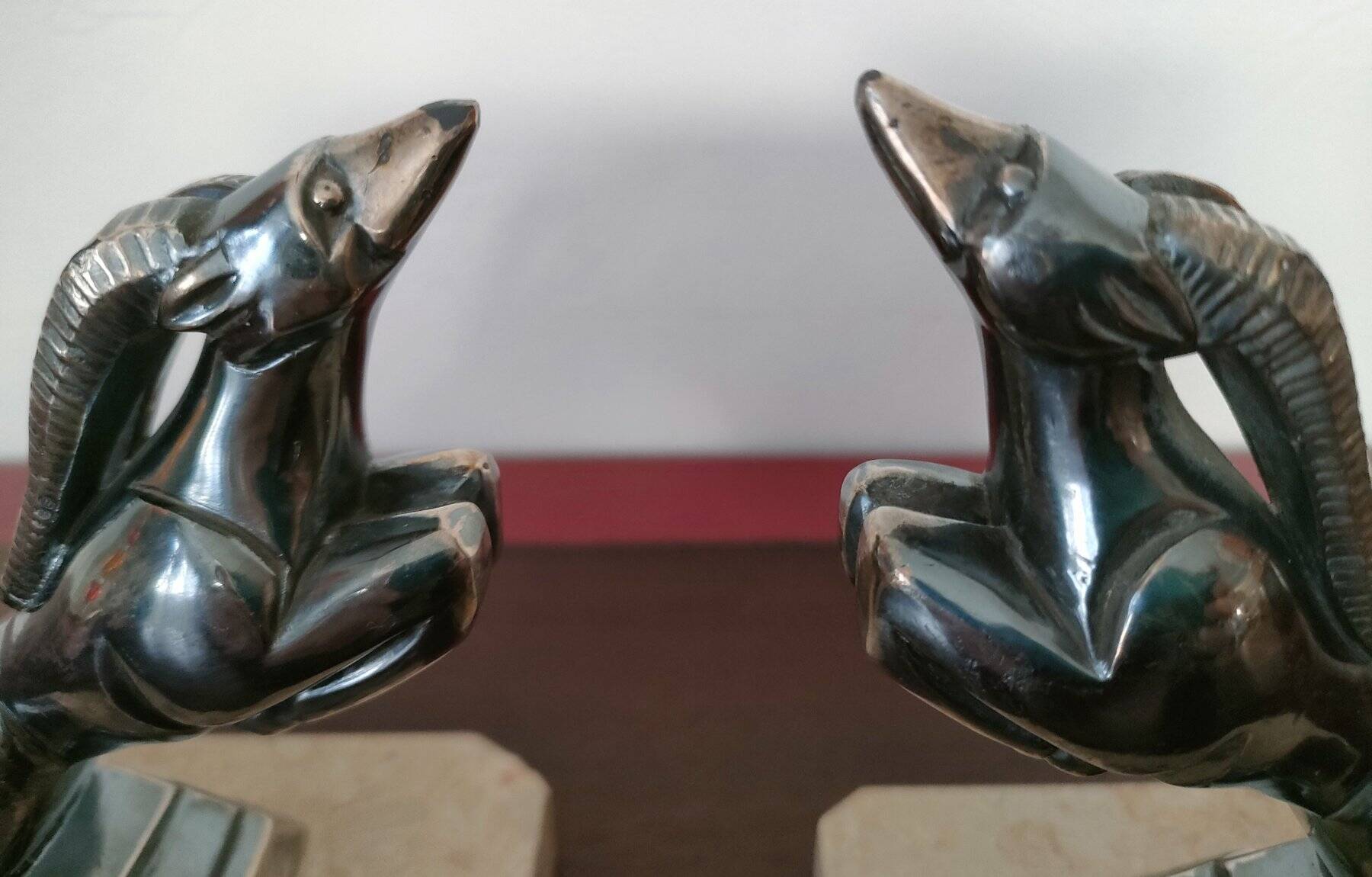 Pair of Gazelles bookends Hippolyte Moreau, signed - Spelter, marble