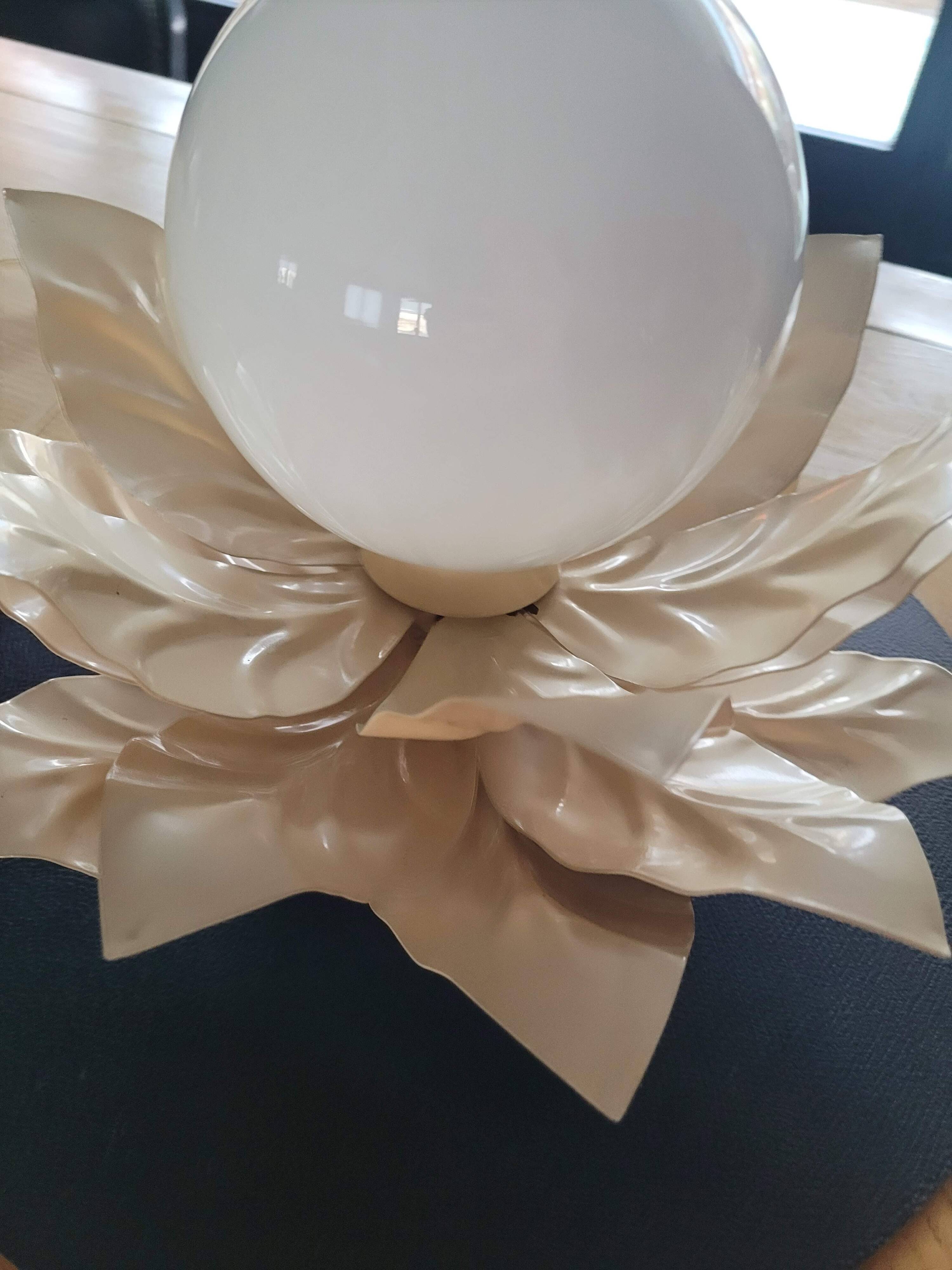 Flower table lamp - Opaline globe