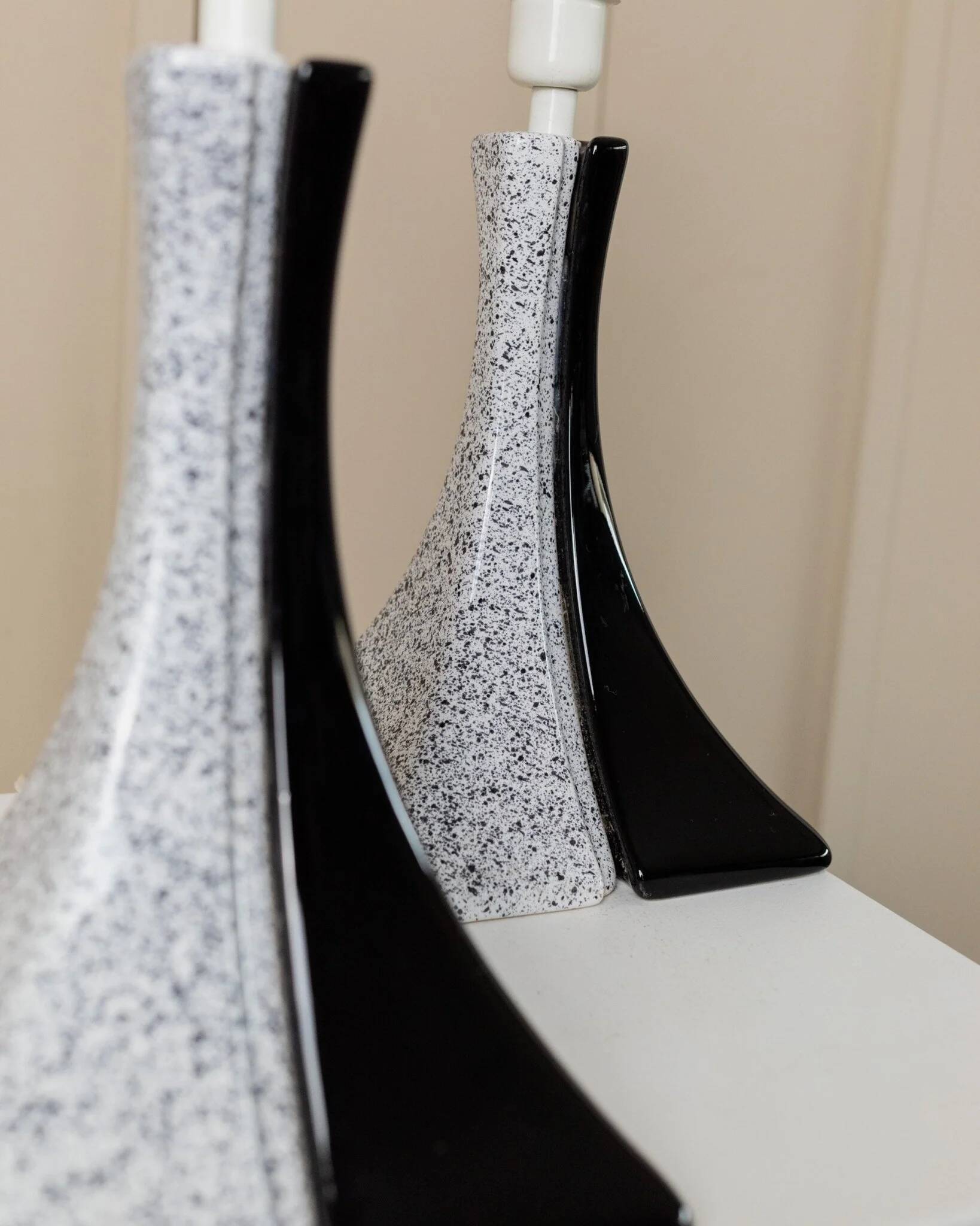 Pair of Handmade Ceramic Lamps in Black and White, 1980s Memphis-Style Italian Retro Bedside Lights