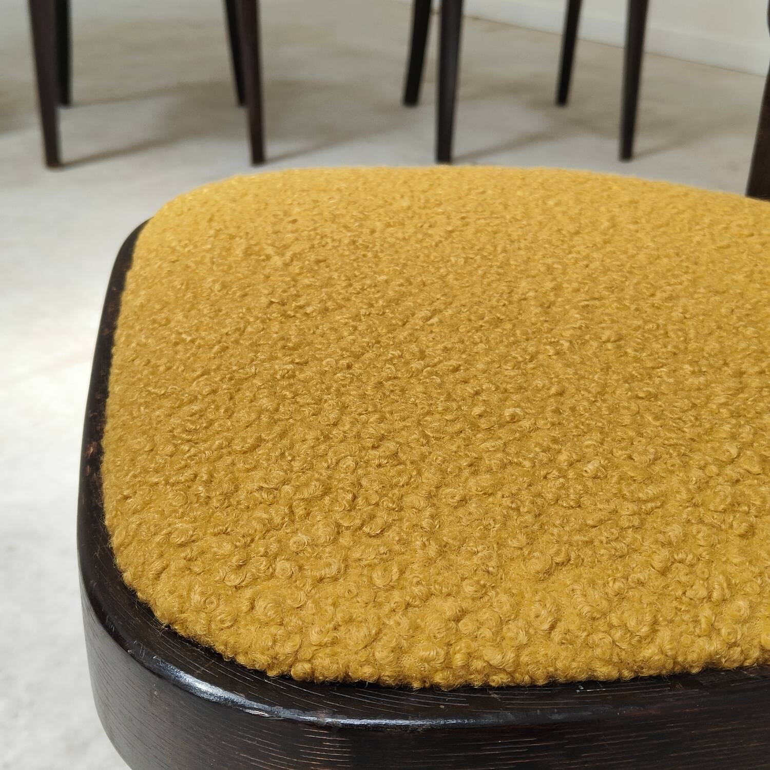 Set of 4 Thonet art deco chairs 1930, mustard yellow buckle