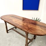 Grande table ancienne ovale en chêne massif – Circa 1900