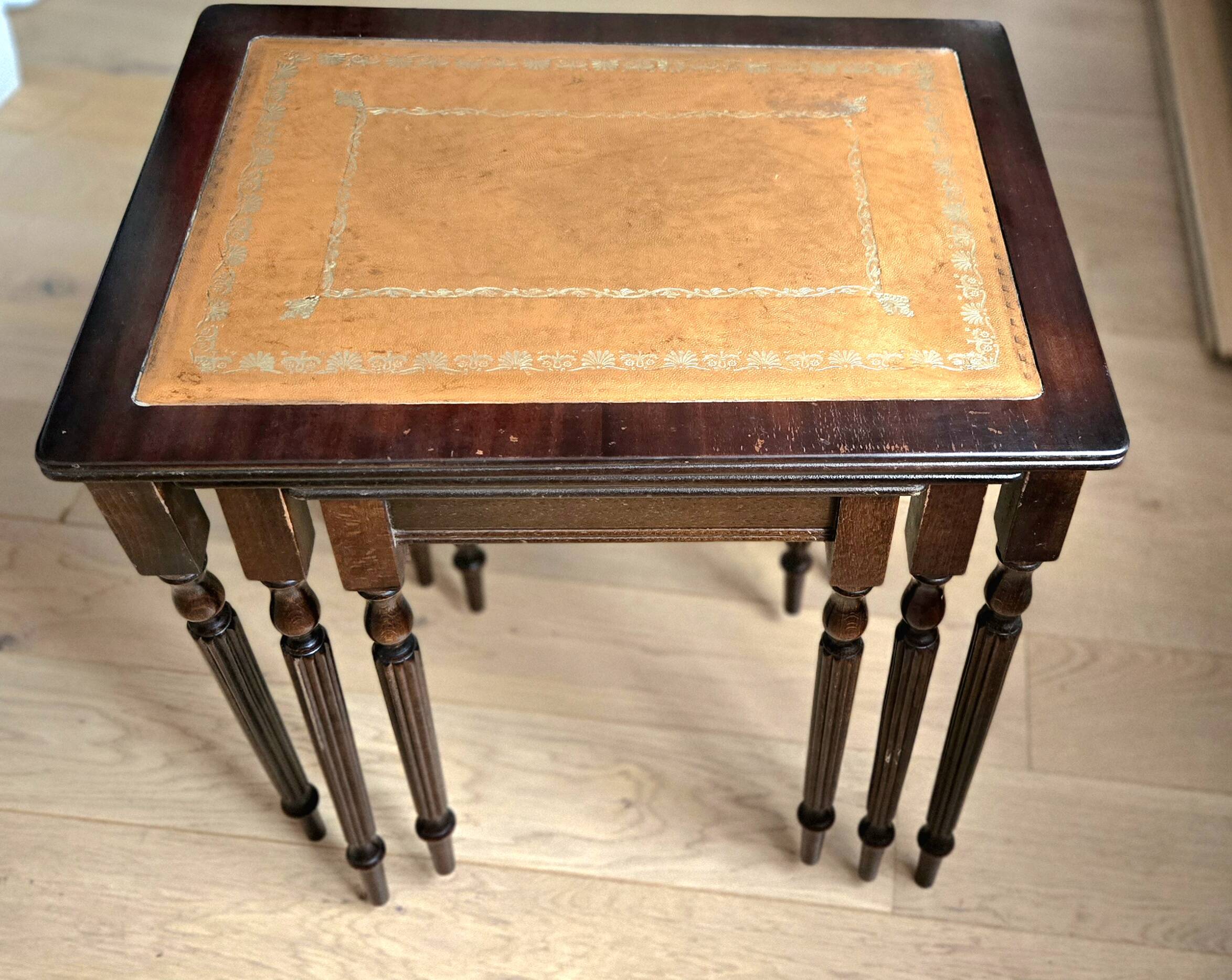 Nest of tables Louis XVI