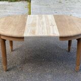 Renovated round Art Deco dining table, extendable, made of solid oak, 213cm.
