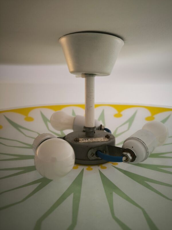 Suspension ''soucoupe'' vintage en opaline – Électricité neuve