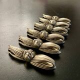 6 metal bow-shaped knife holders