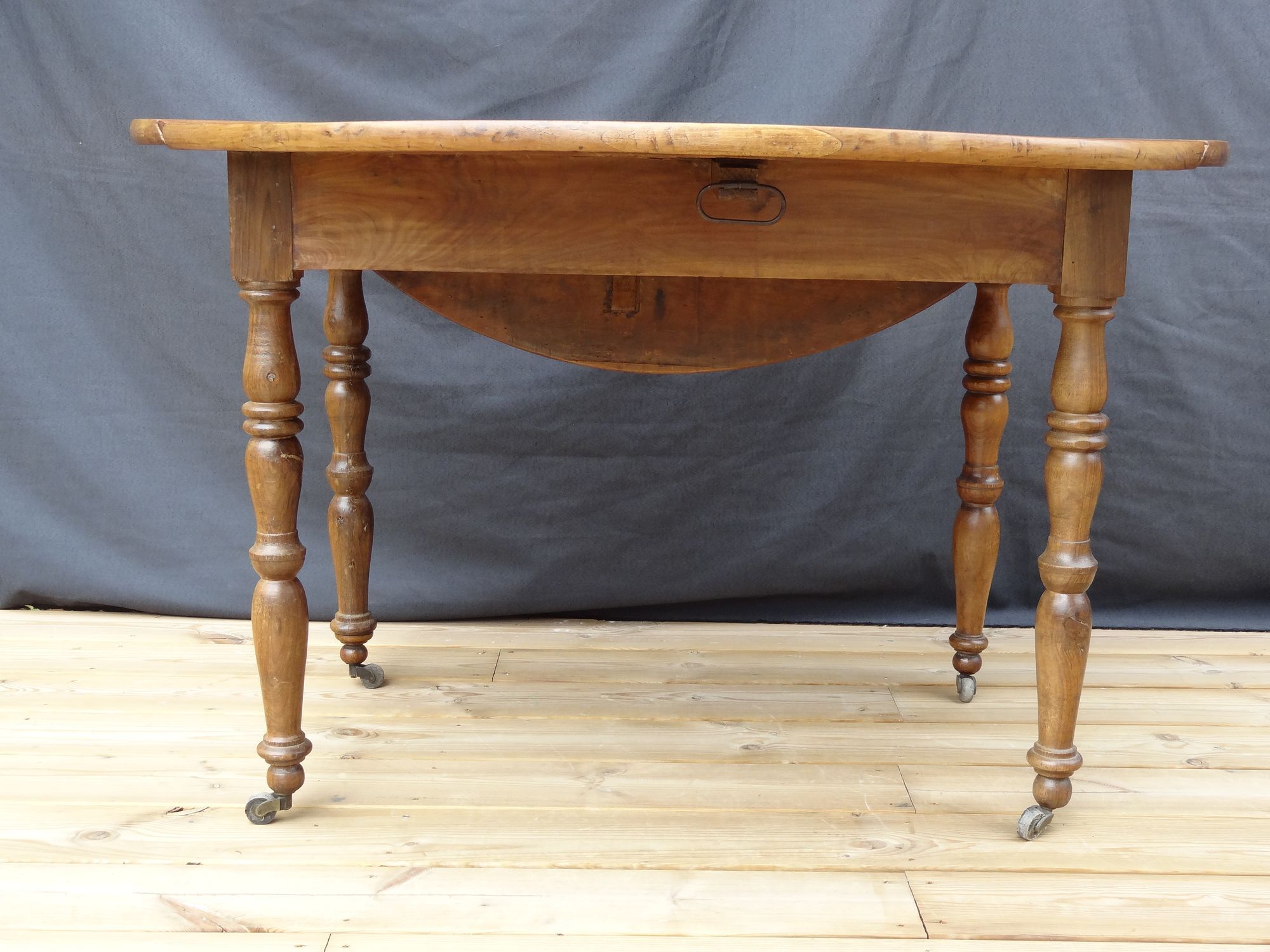 Louis Philippe oval table with flaps, cherry wood Ø120-108 x 74 cm