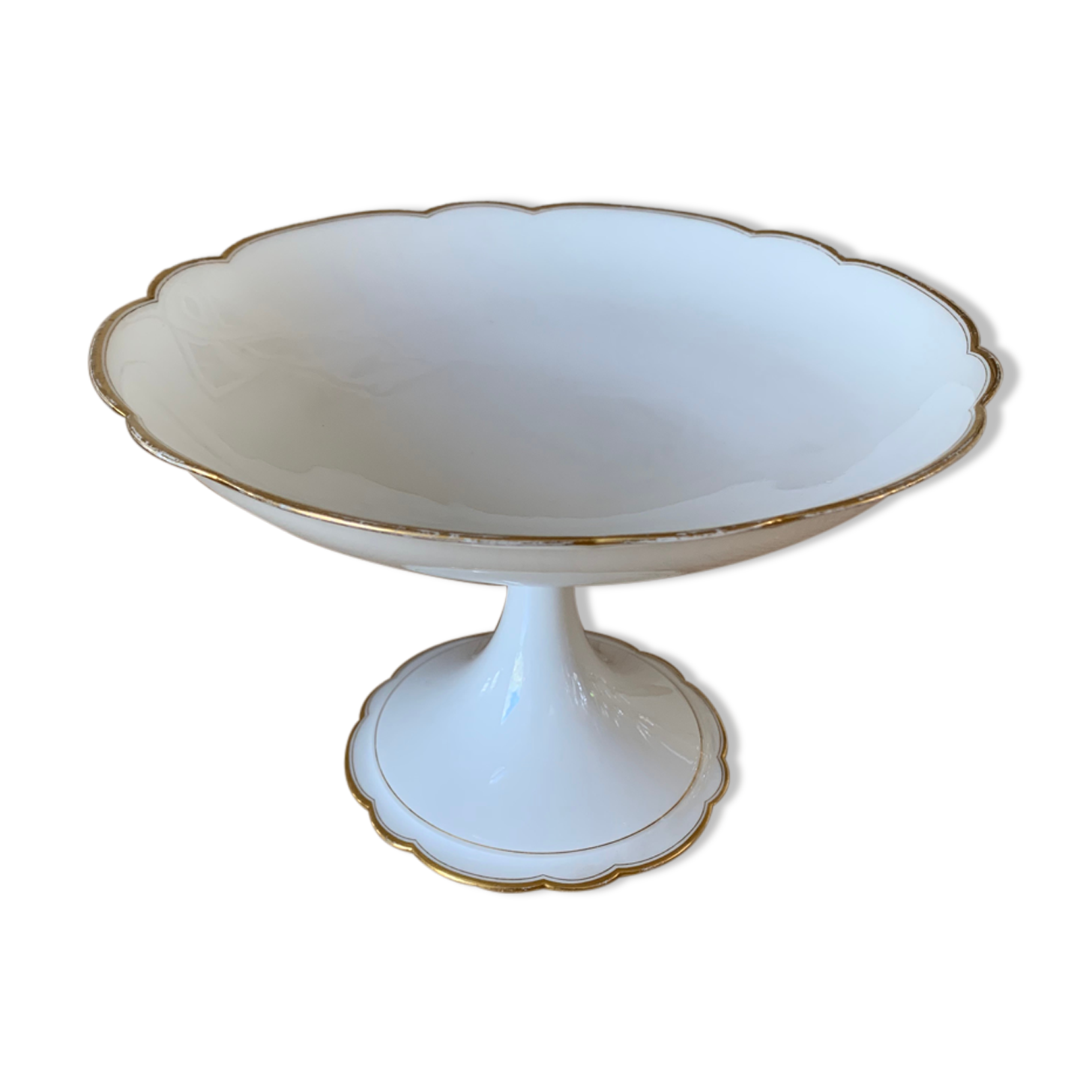 Porcelain standing dish