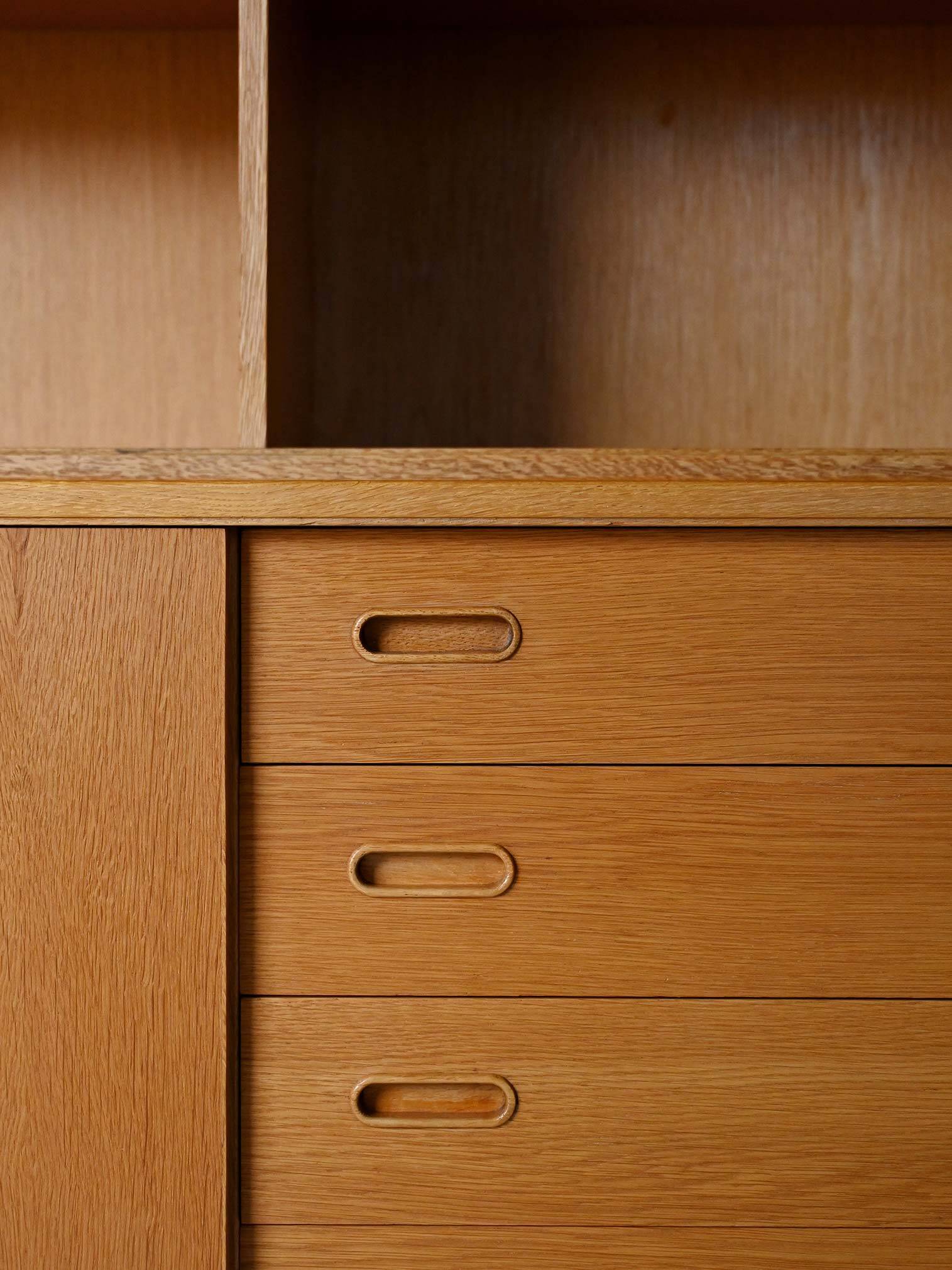 Bibliothèque de rangement vintage scandinave en chêne