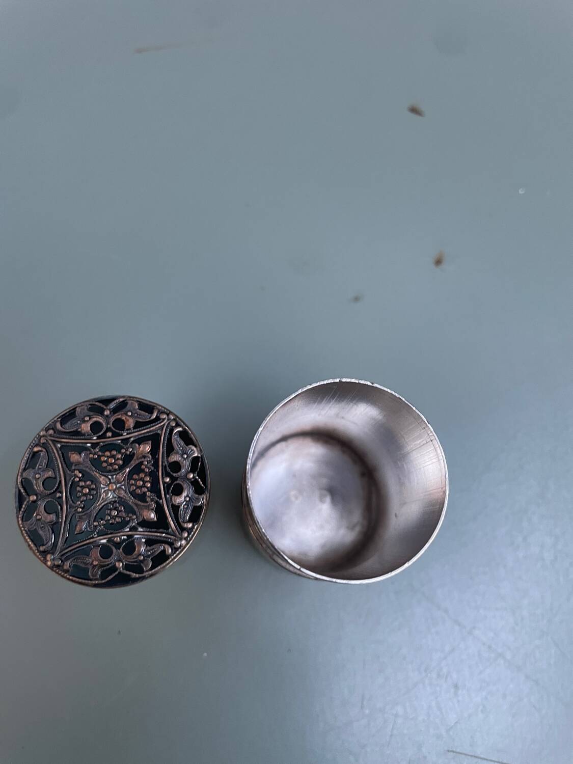 Silverware powdered sugar