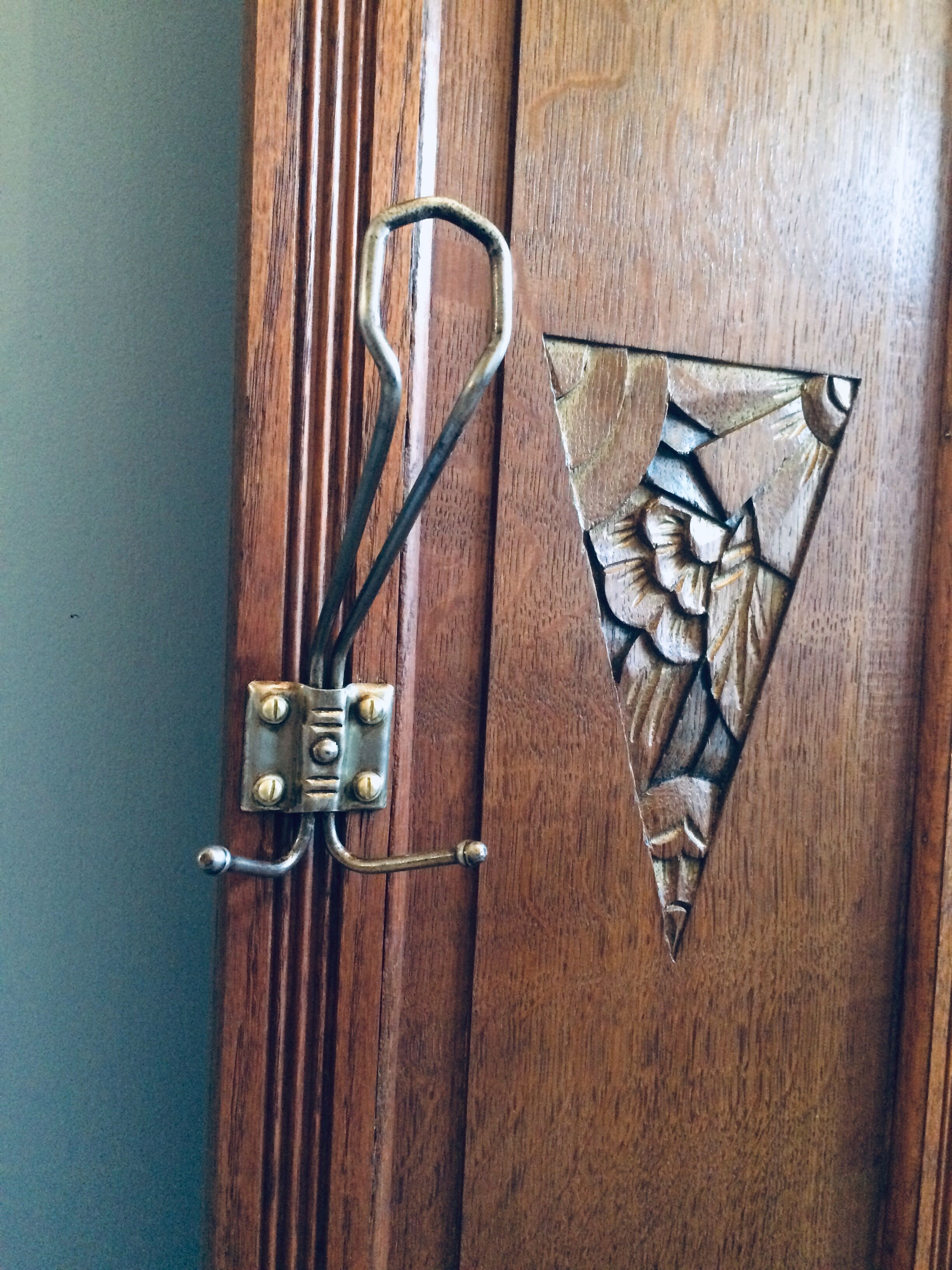 Art-new coat rack