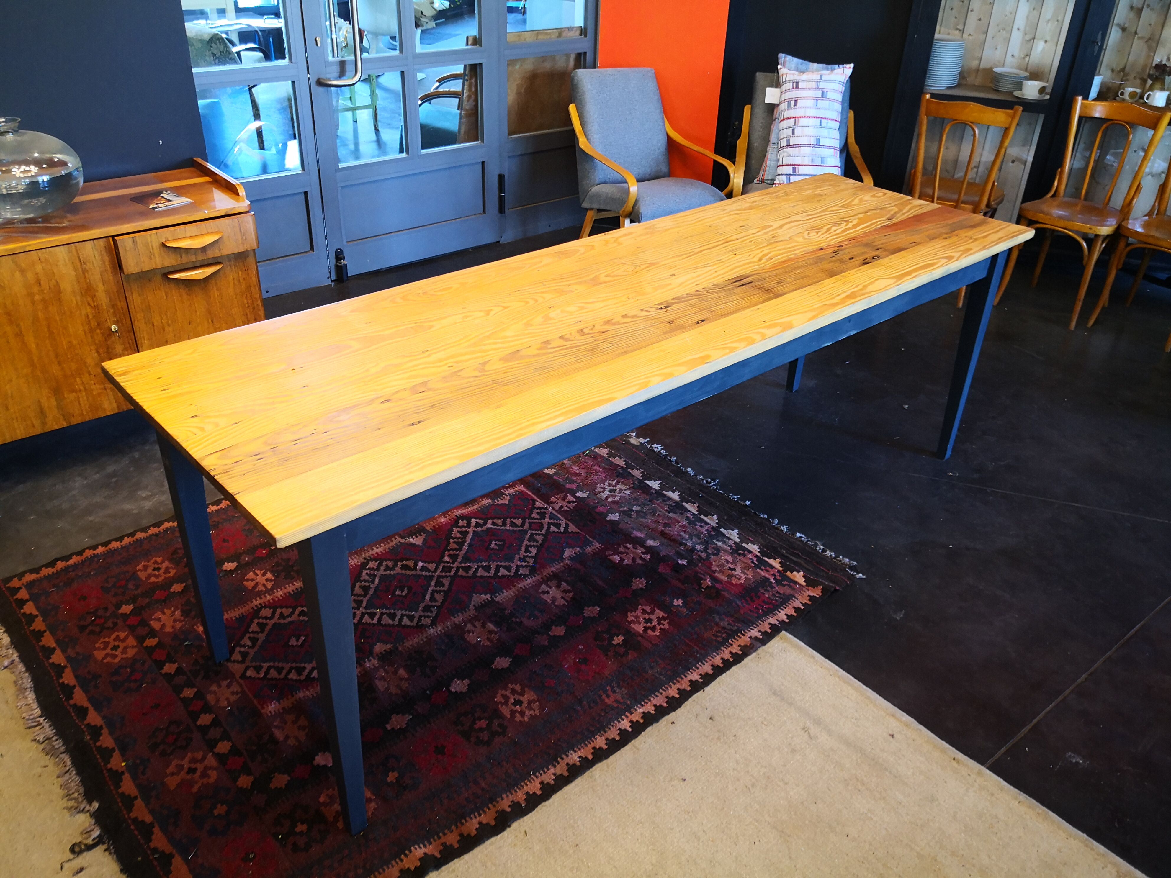 Vintage table, 2,40m, 8 people