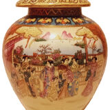 Chinese porcelain vase with lid