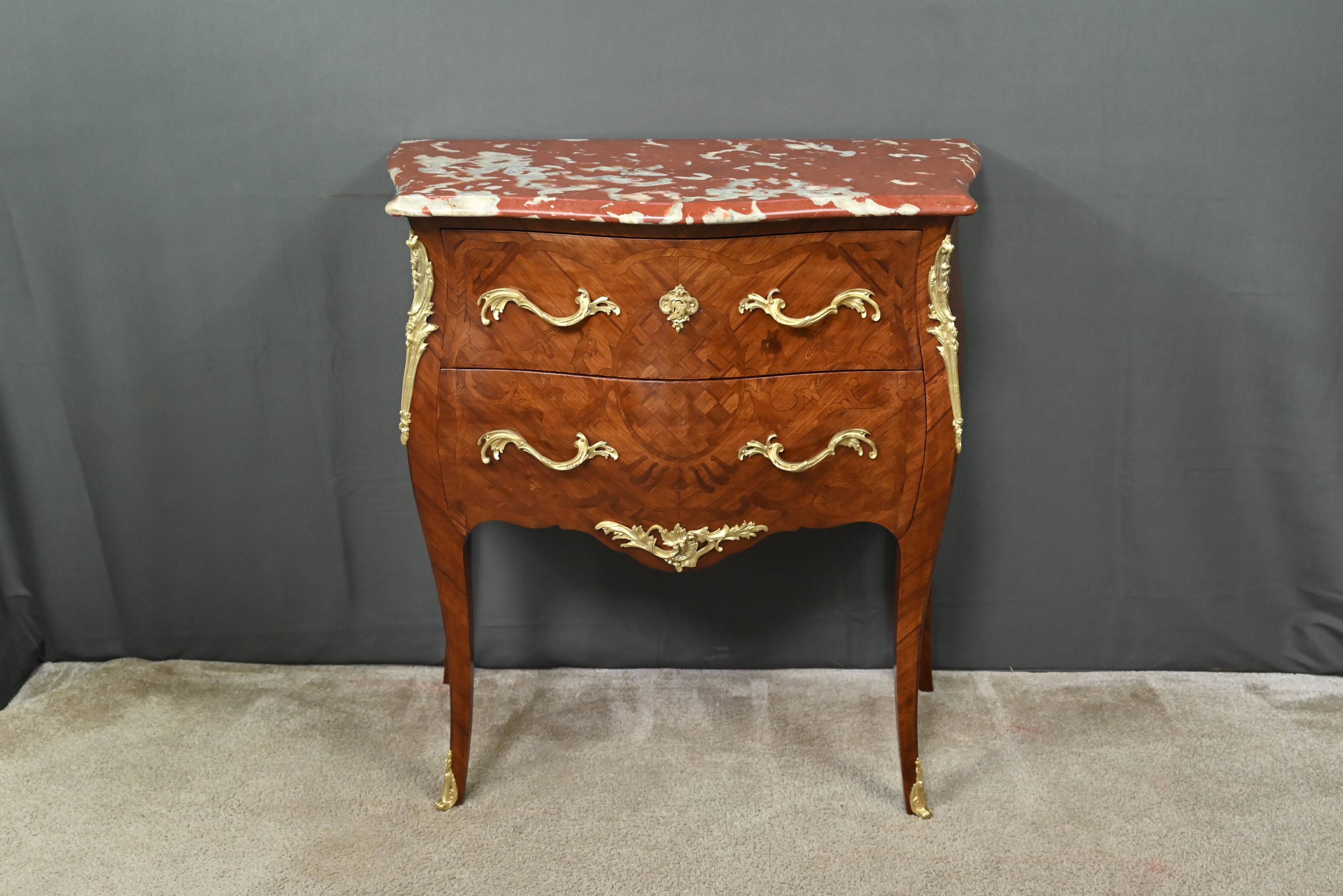 Mahogany chest of drawers, Louis XV style – 1st part of the 20th century