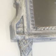 Louis XVI Style Mirror in Carved Wood with Grey Patina and Dove Pediment