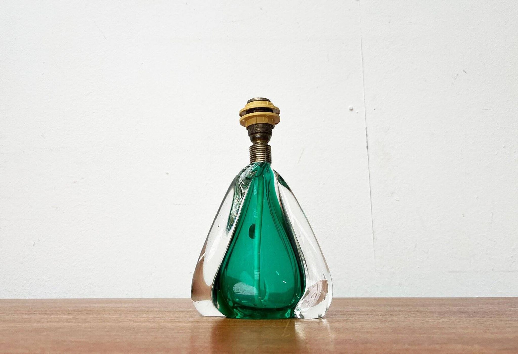 Mid-century Italian Murano glass table lamp from the 1950s.