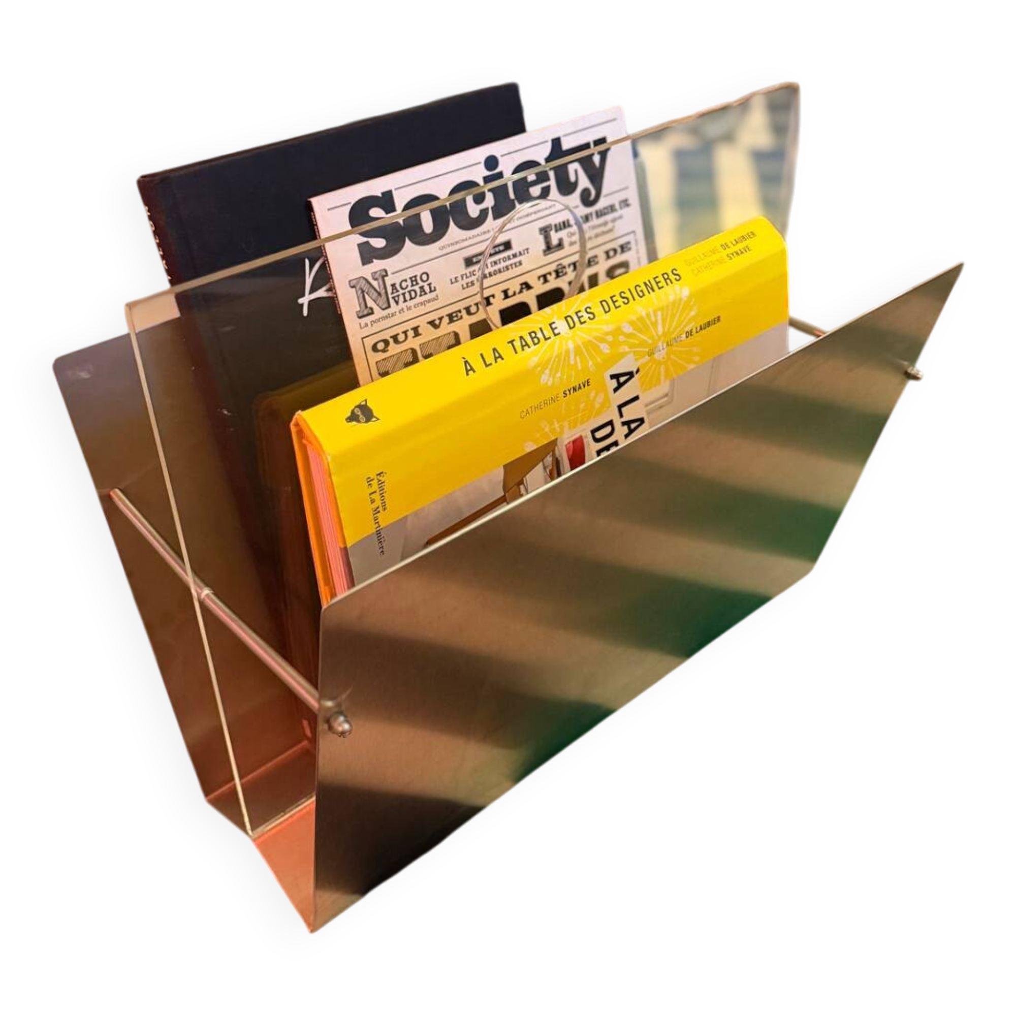 Magazine rack design by Studio Van De Eldik