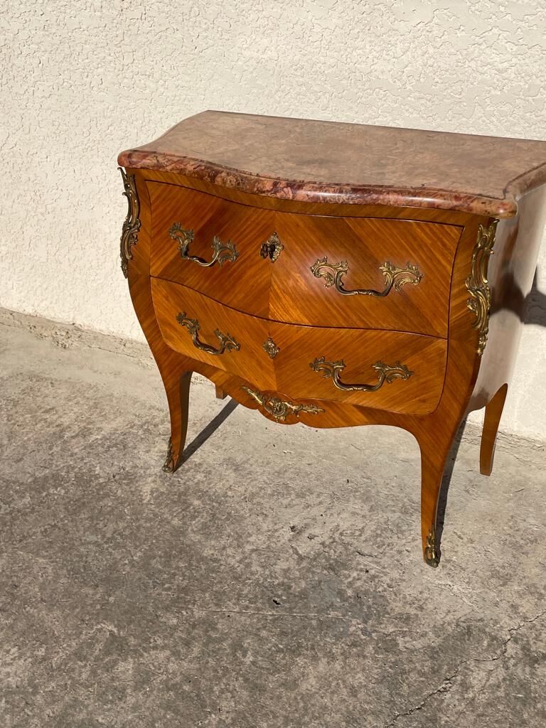 Commode en bois de rose