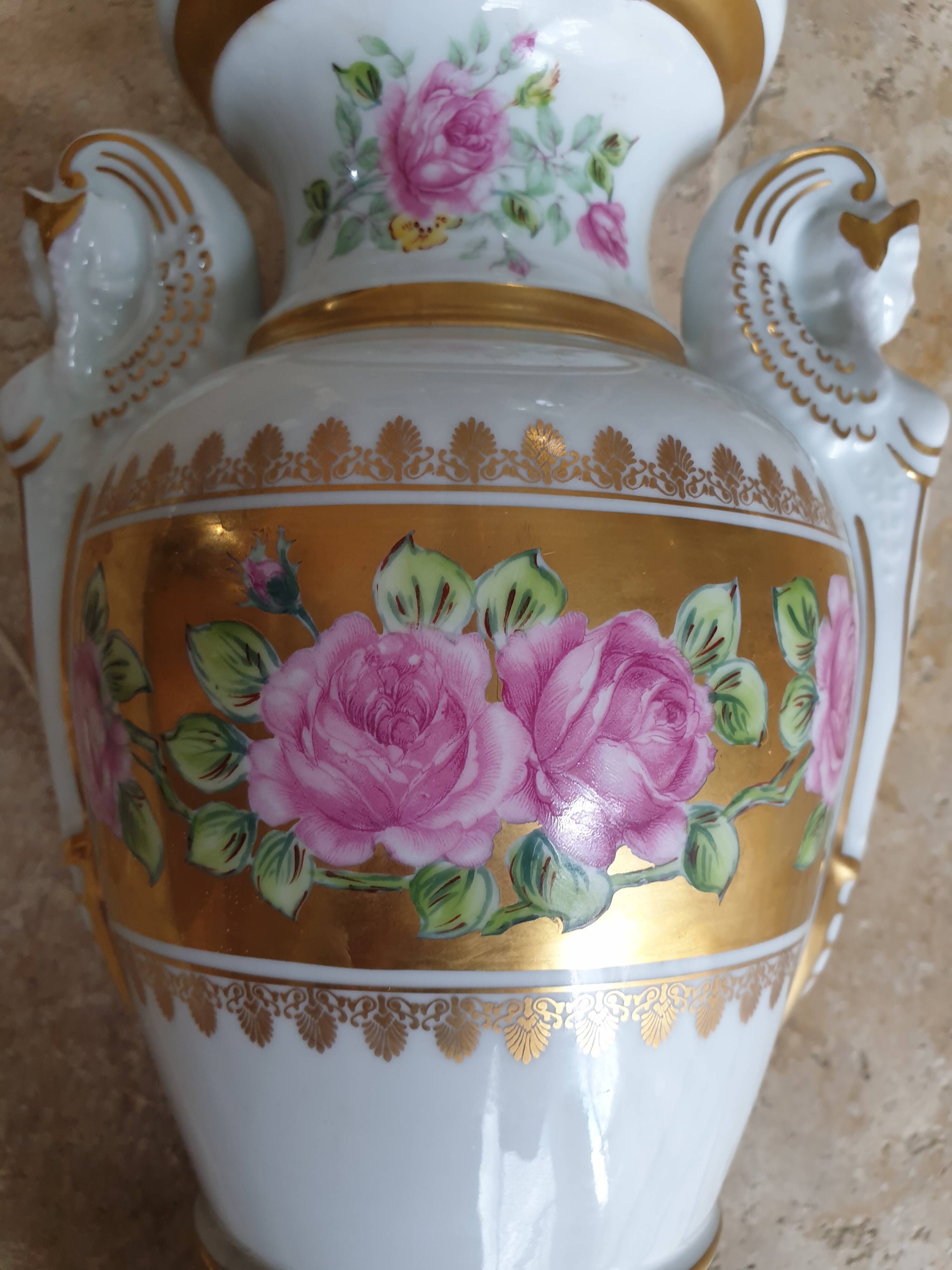 Paris porcelain lamp pètement