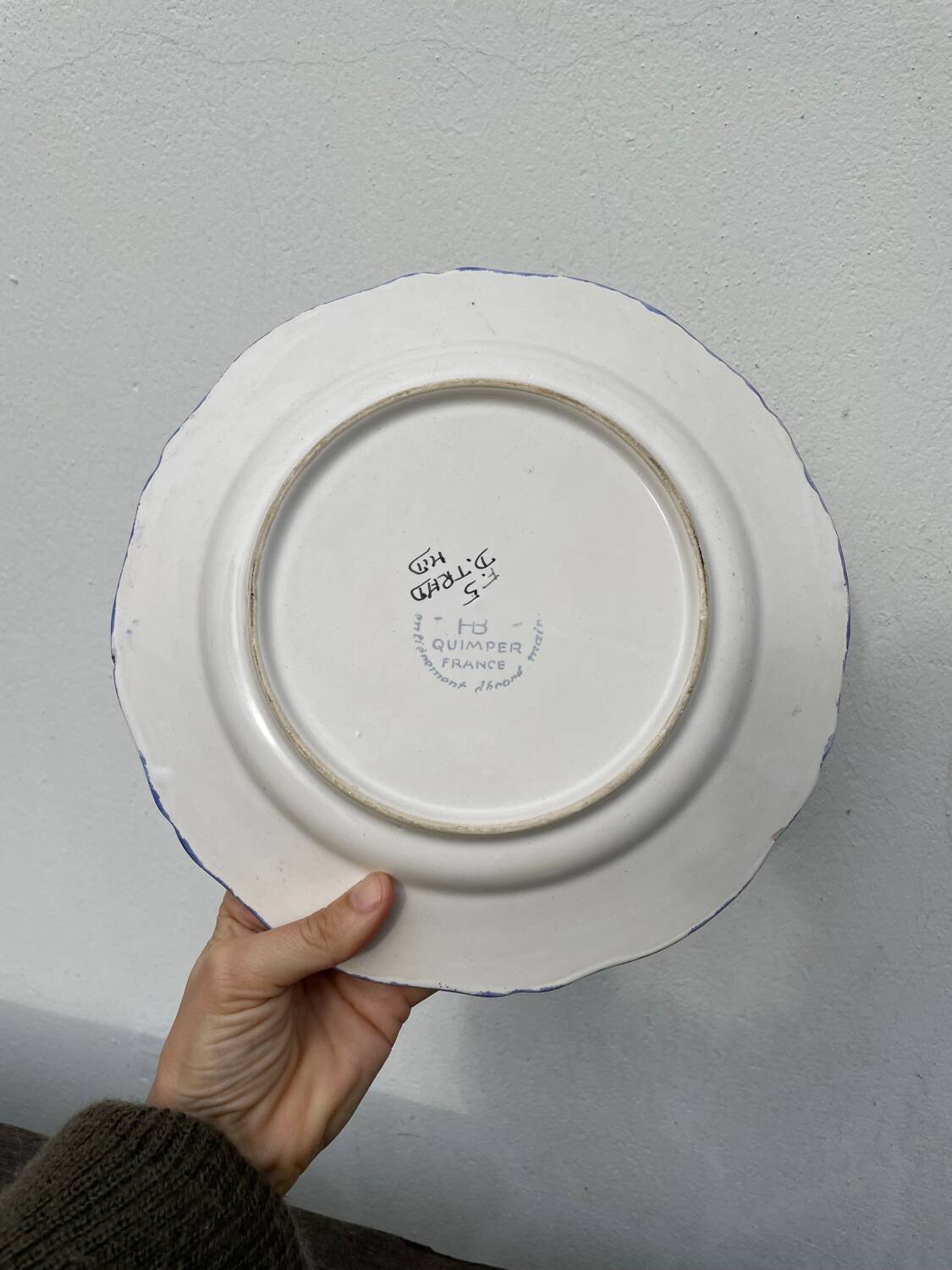 Quimper Breton decorative plate