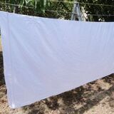 Drap ancien lin blanc cassé  finitions jours et monogramme brodé