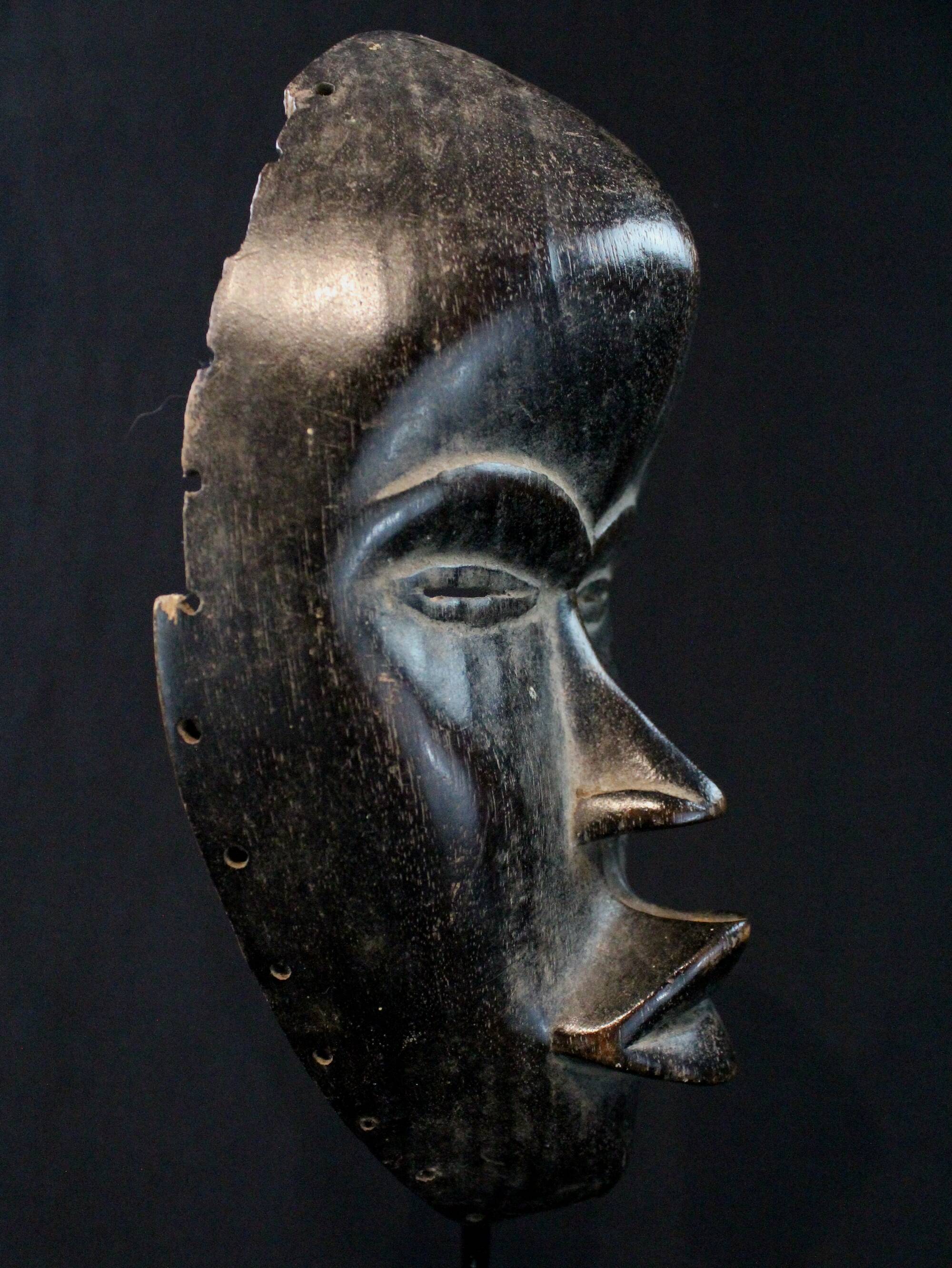 African Art - Old Dan Ethnic Running Mask - Ivory Coast - 22.5