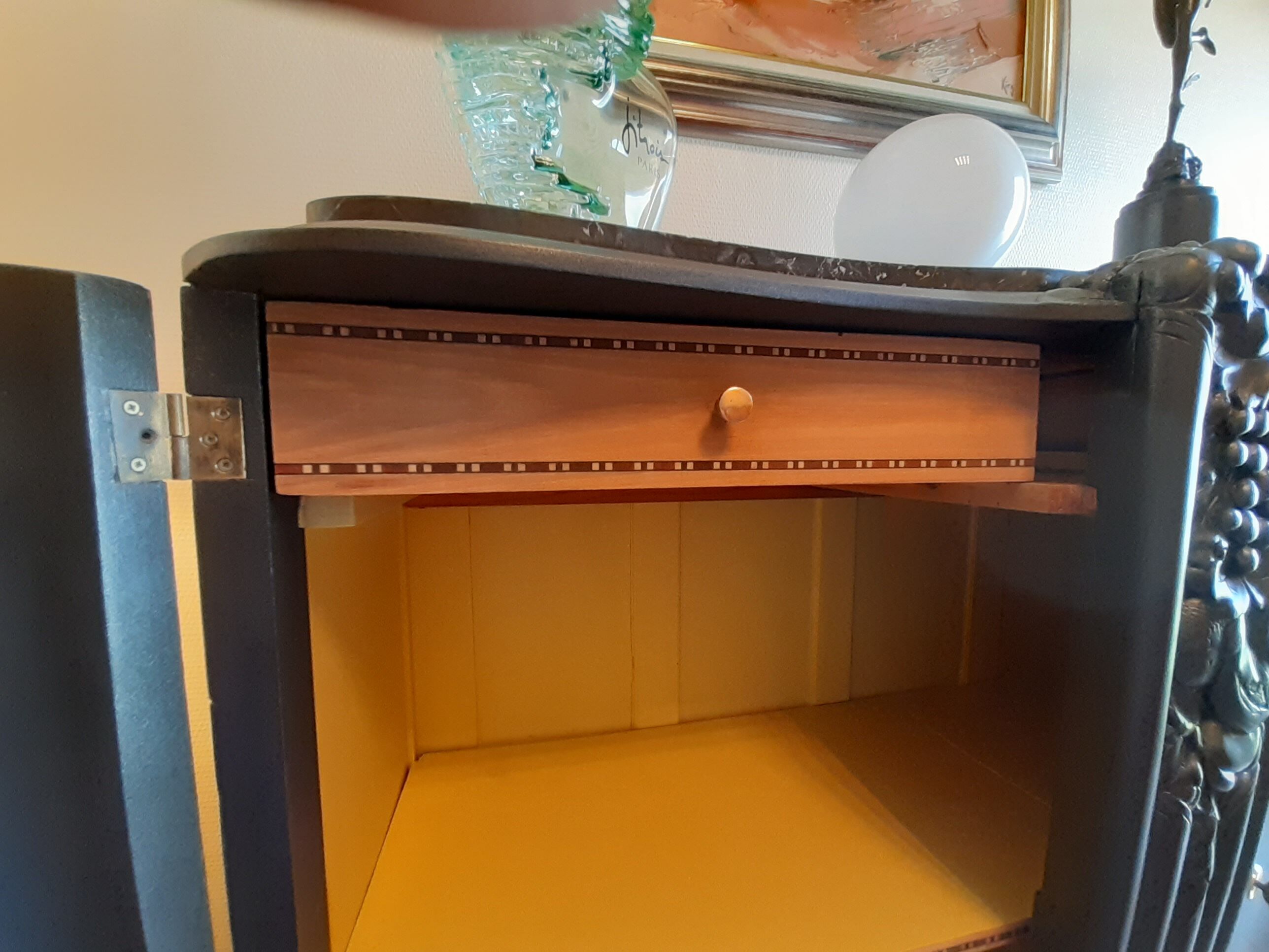 Buffet art deco black steel on marble or 2-door dresser