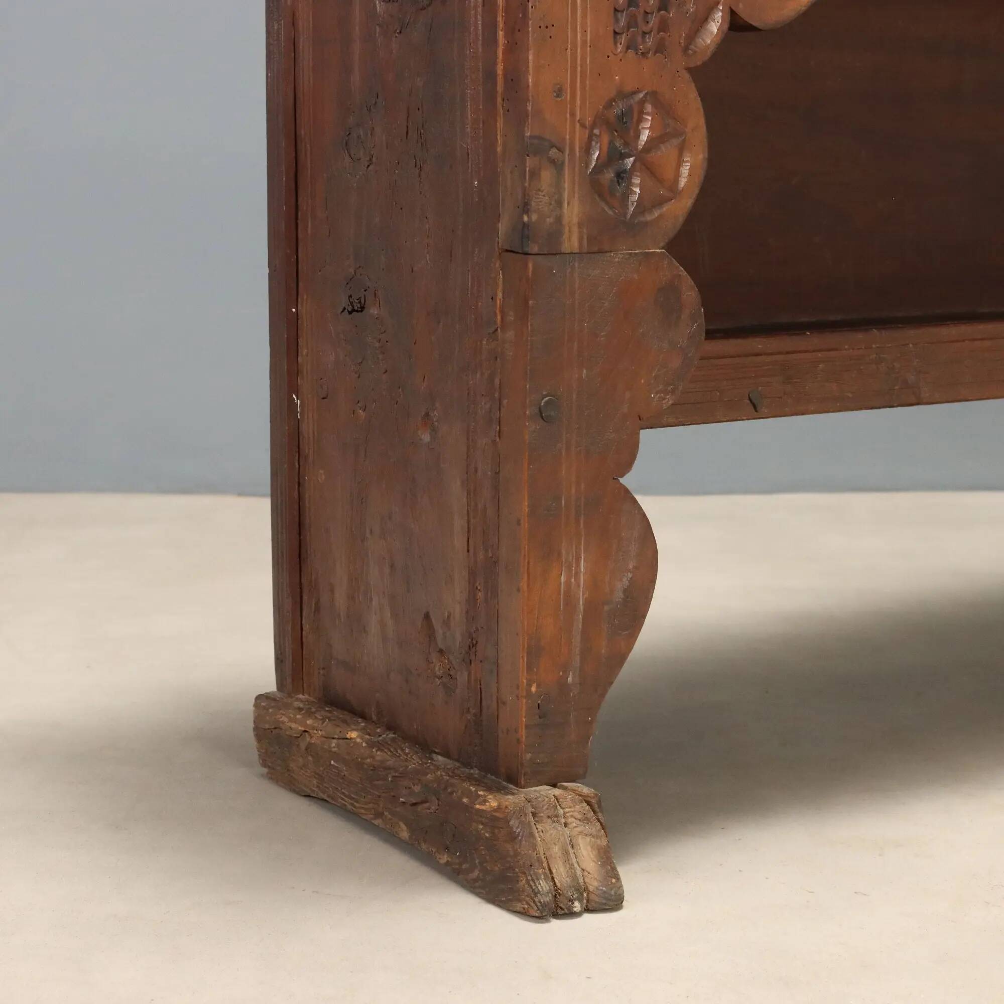 Antique buffet in walnut and chestnut, Spain, 19th century