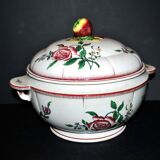 Antique hand-painted earthenware tureen from Vieux Strasbourg Sarreguemines