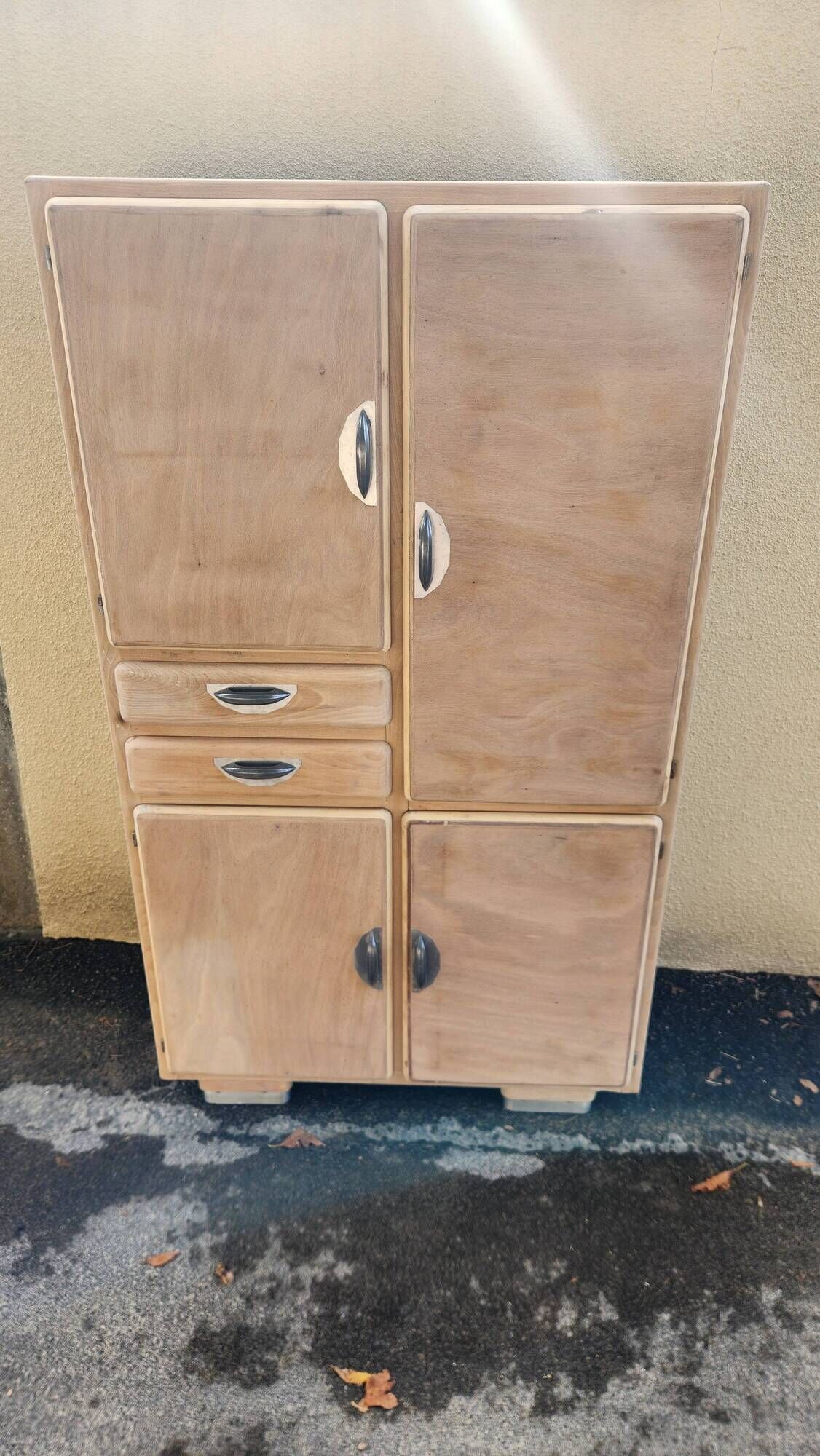Mado buffet vintage from the 1960s - In sanded raw wood