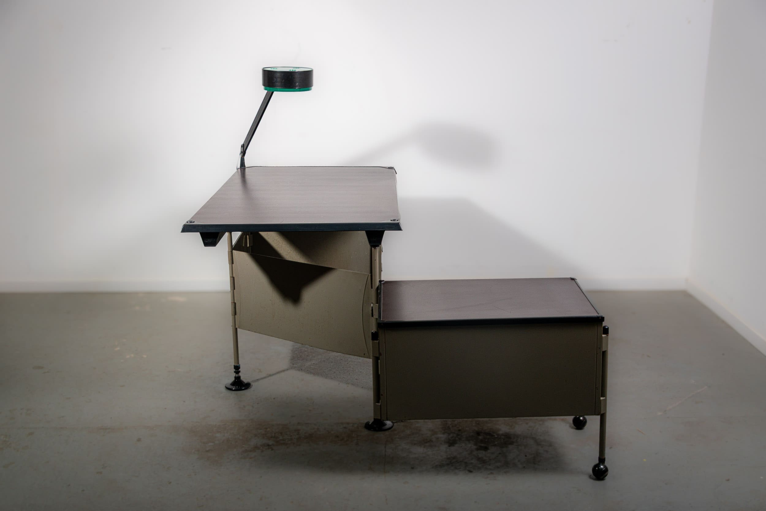 Spazio series director's desk with lamp by Studio BBPR for Olivetti, circa 1960