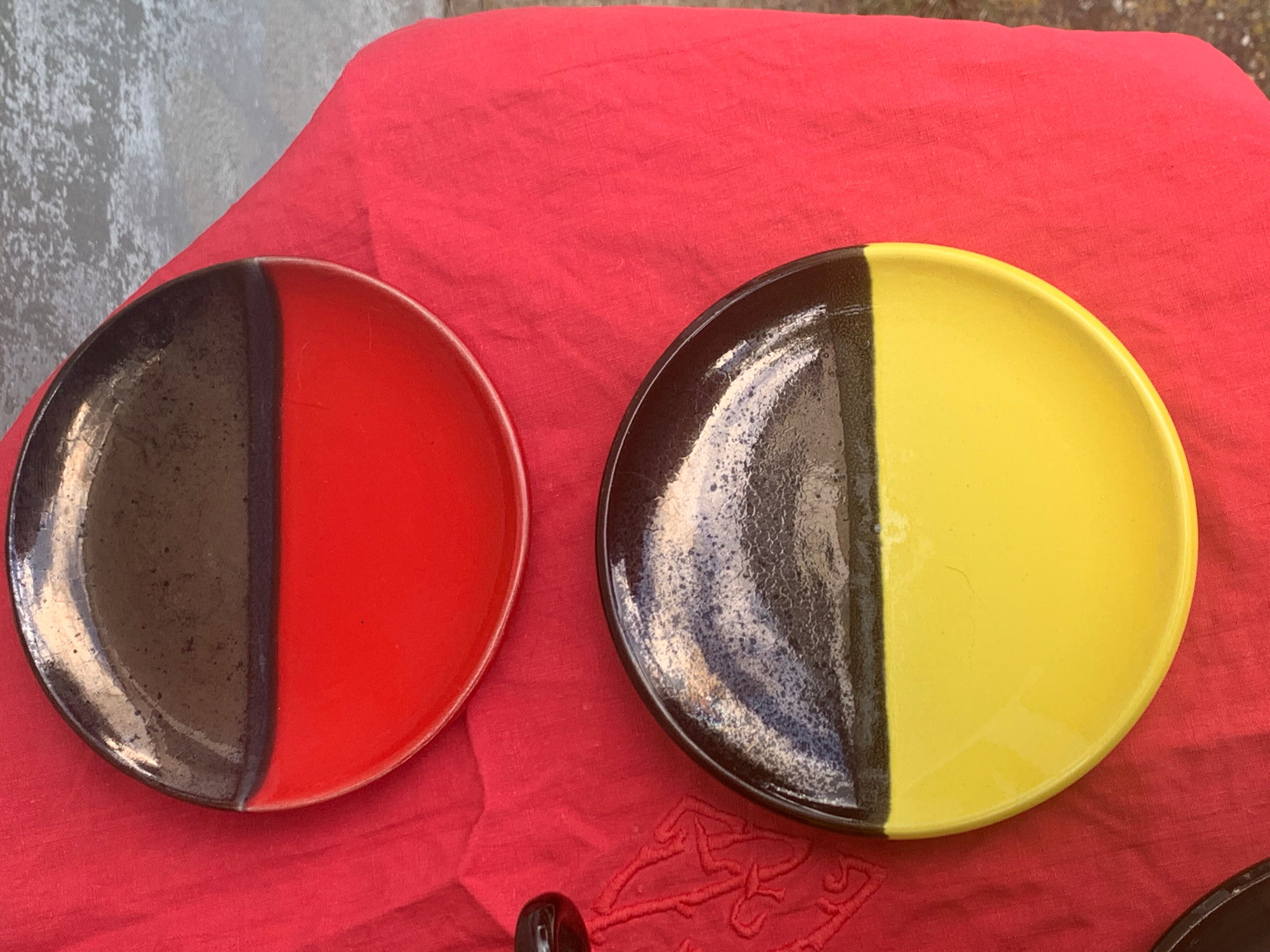 5 cups and 5 saucers signed Luc vallauris vintage