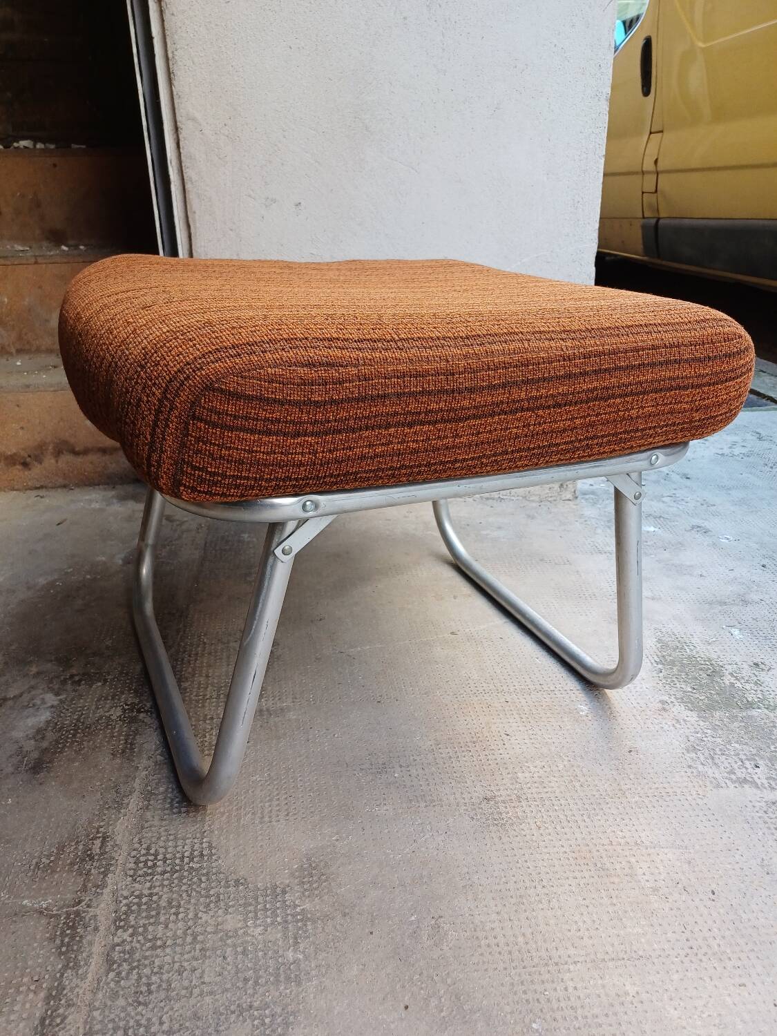 Ottoman, pouf, repose pied de fauteuil vintage 1960