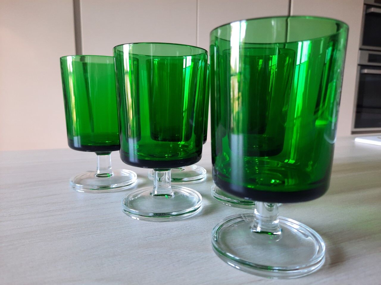 Set of 6 glasses 70s