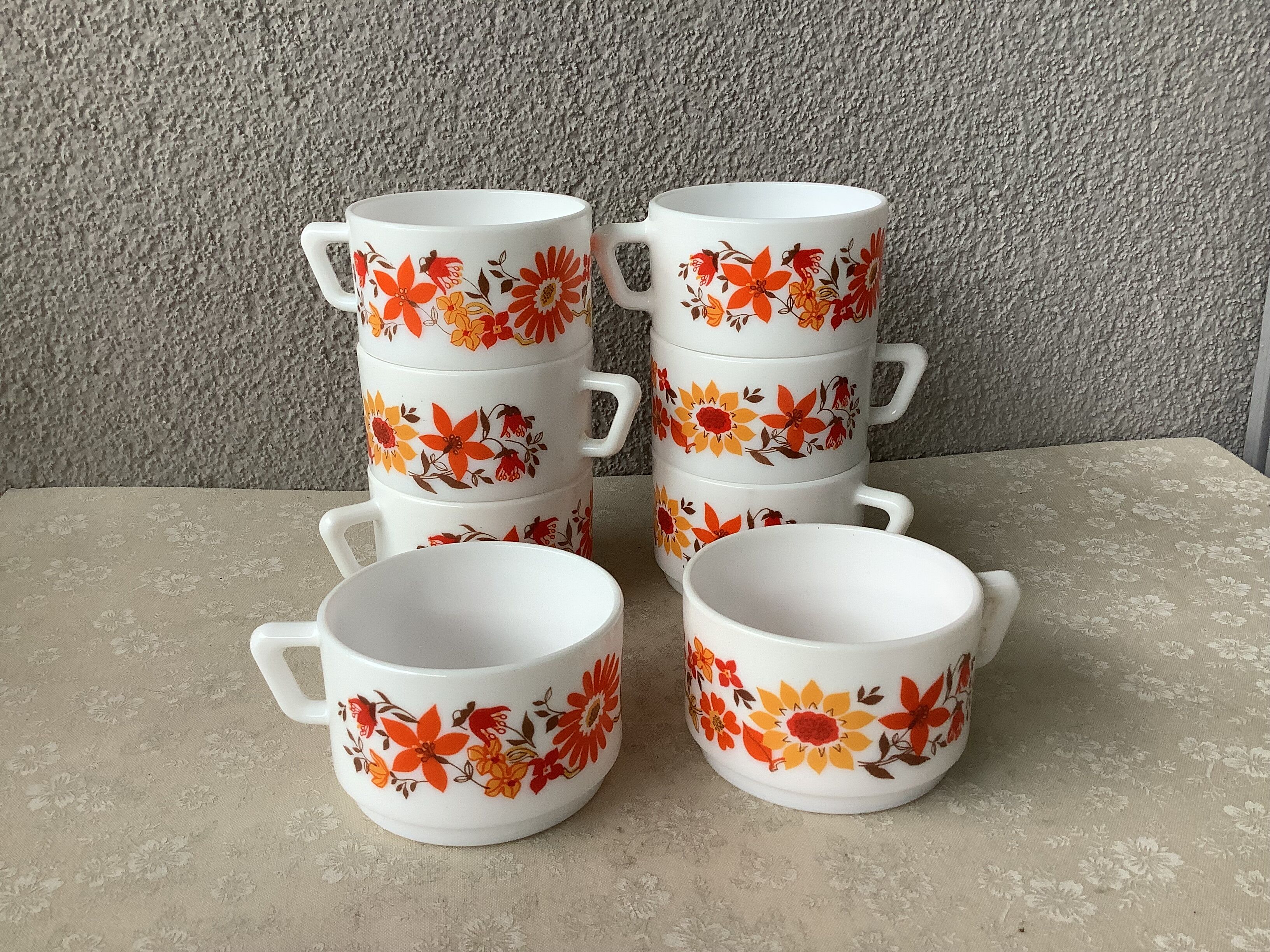 Arcopal Cups "Flora" - Marguerite and Sunflower seventies