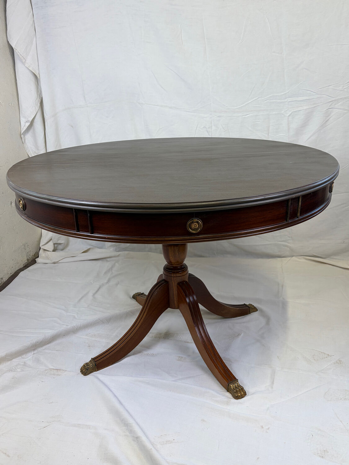 Table ronde style anglais