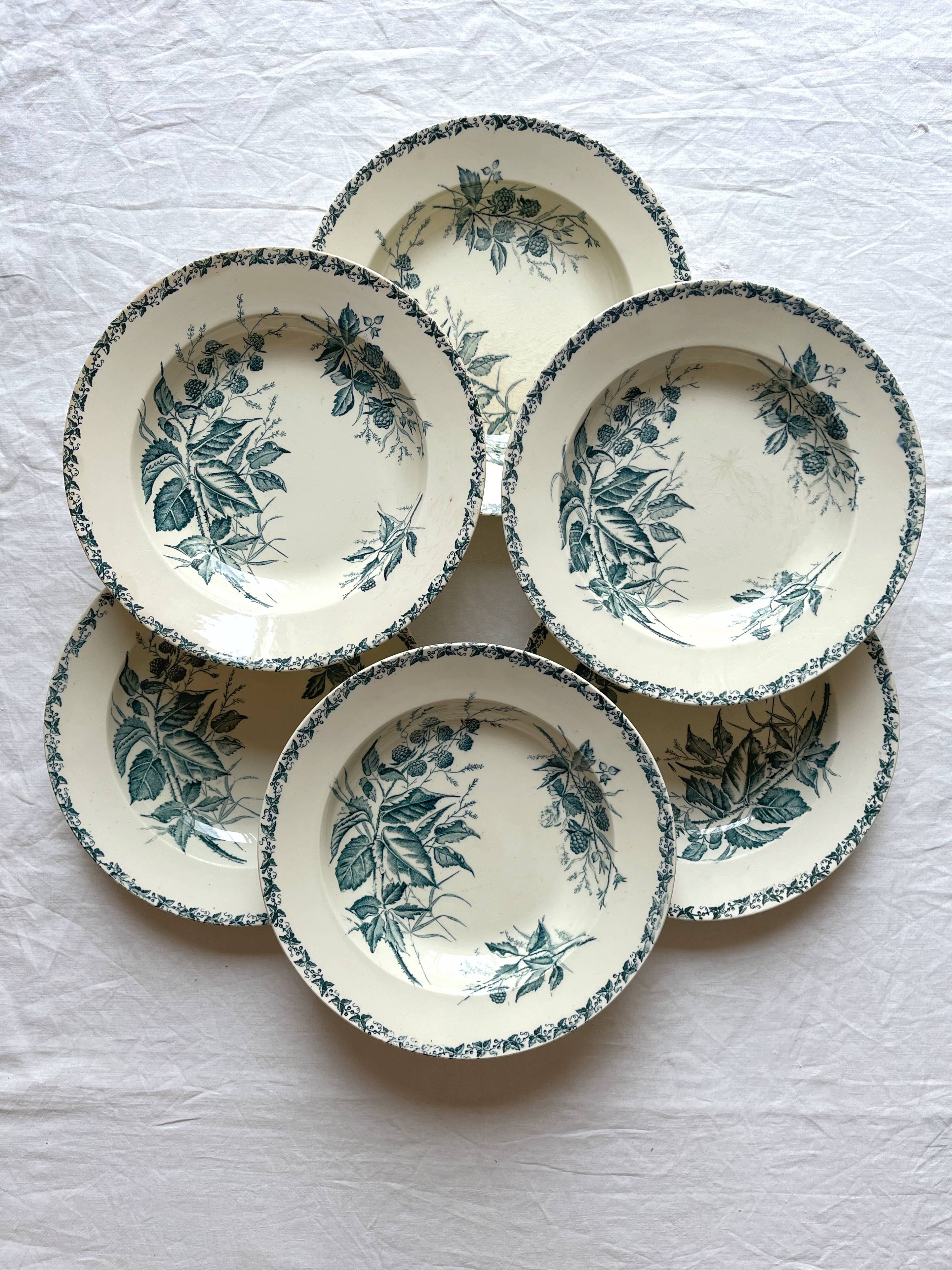 6 hollow plates in blackberry iron earth, Badonviller circa 1900