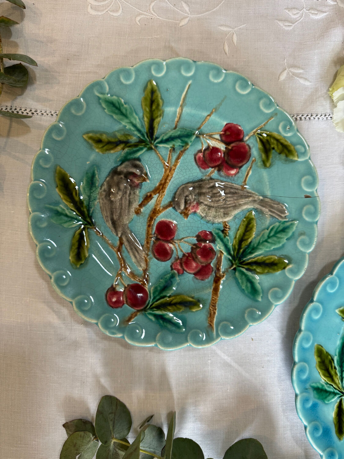 Bird barbotine plate