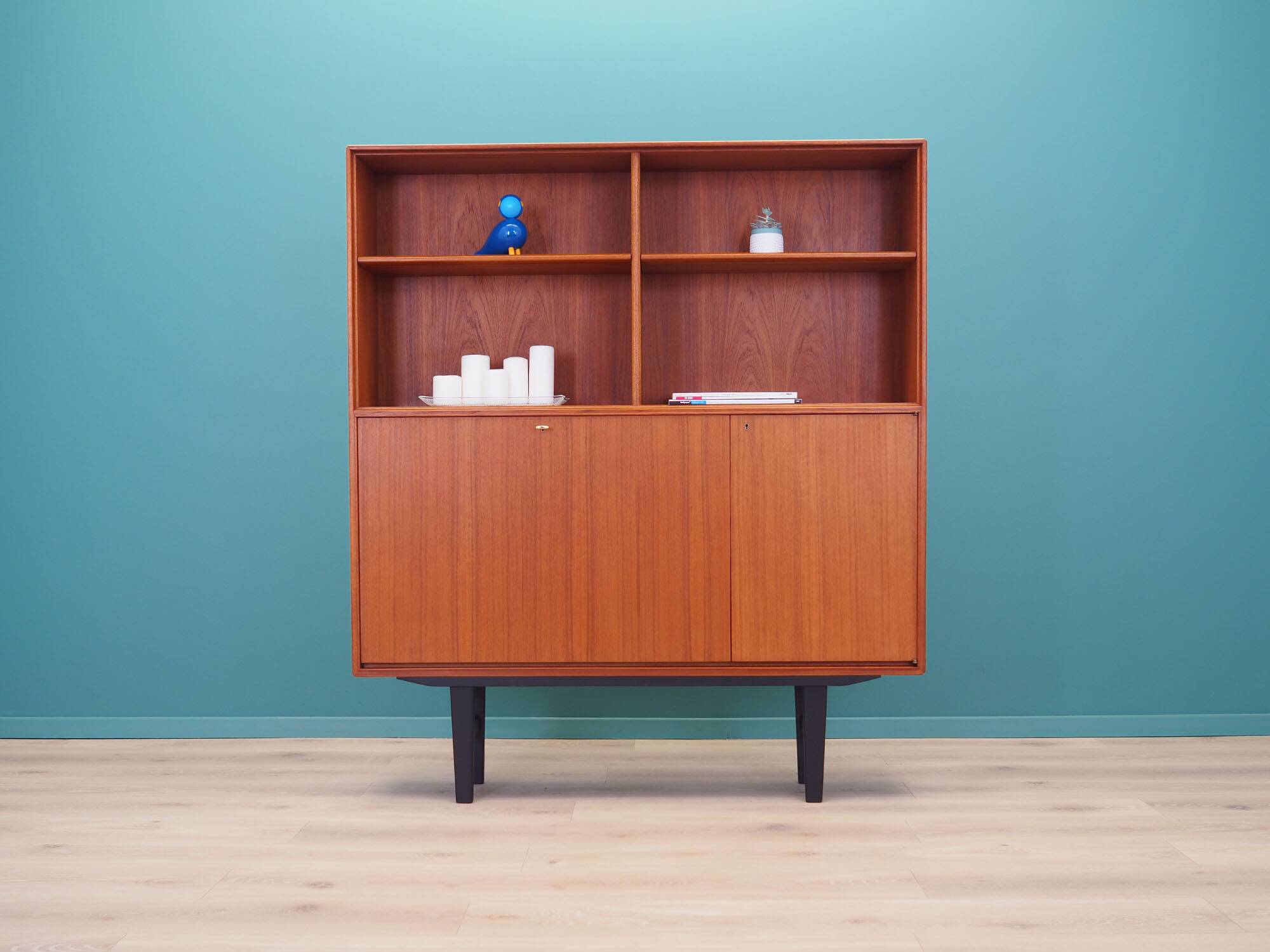 Teak bookcase, Scandinavian design, 1960s, designer: Bertil Fridhagen, prod
