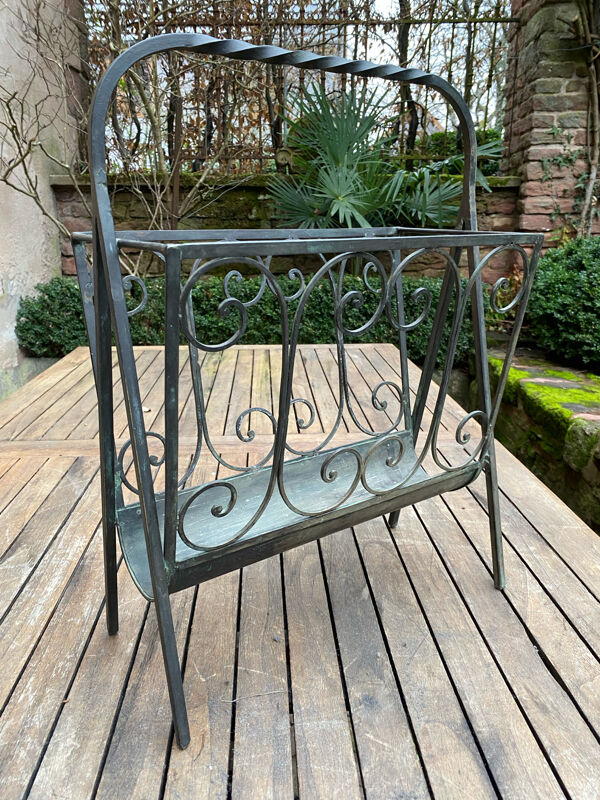 Porte-revue Art Deco en fer forgé patine bronze vers 1930-1940
