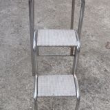 Market the 50-foot stepladder