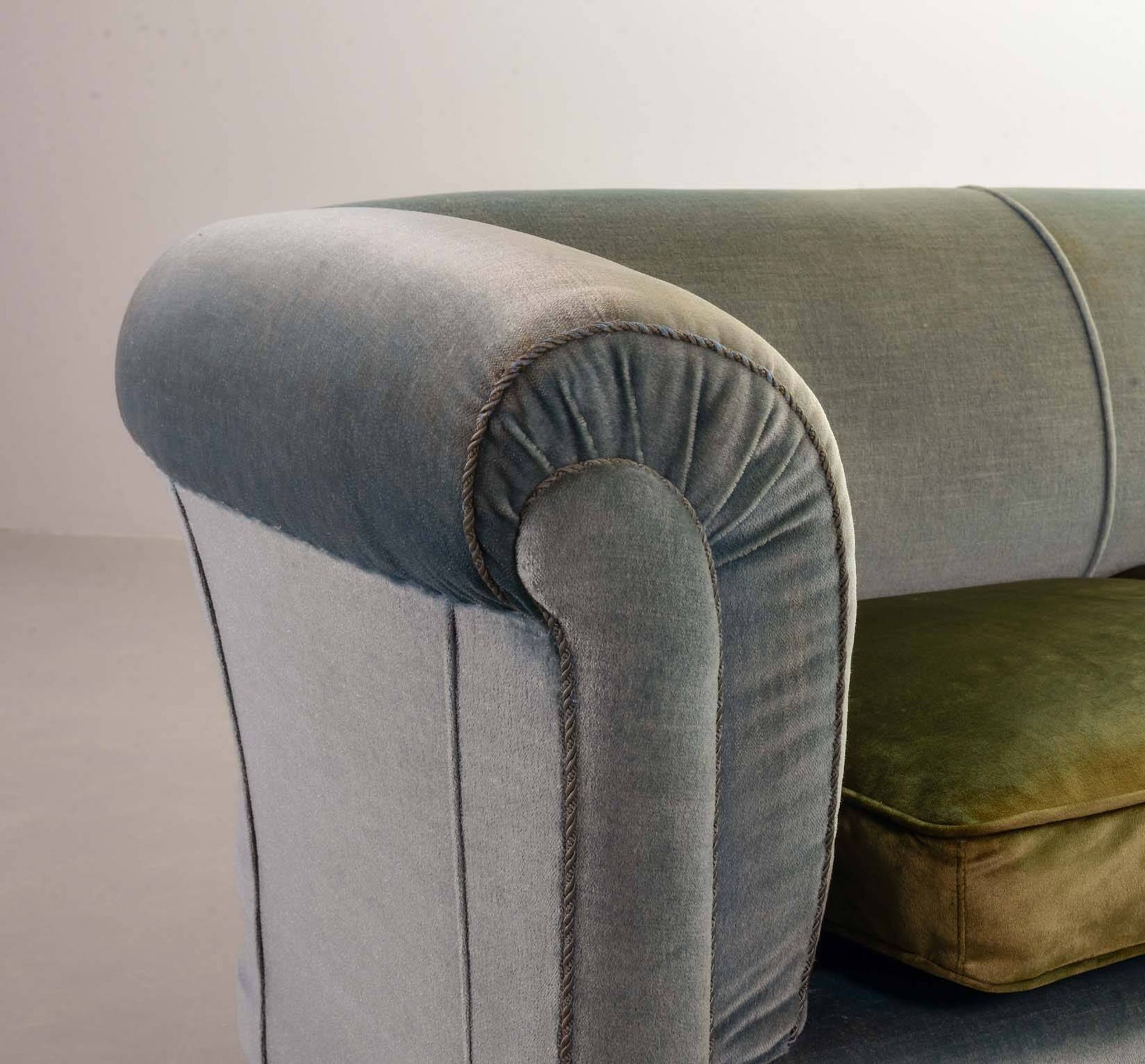 Chesterfield Duotone 2-Seat Sofa in Frosted Blue & Green Velvet 1950s
