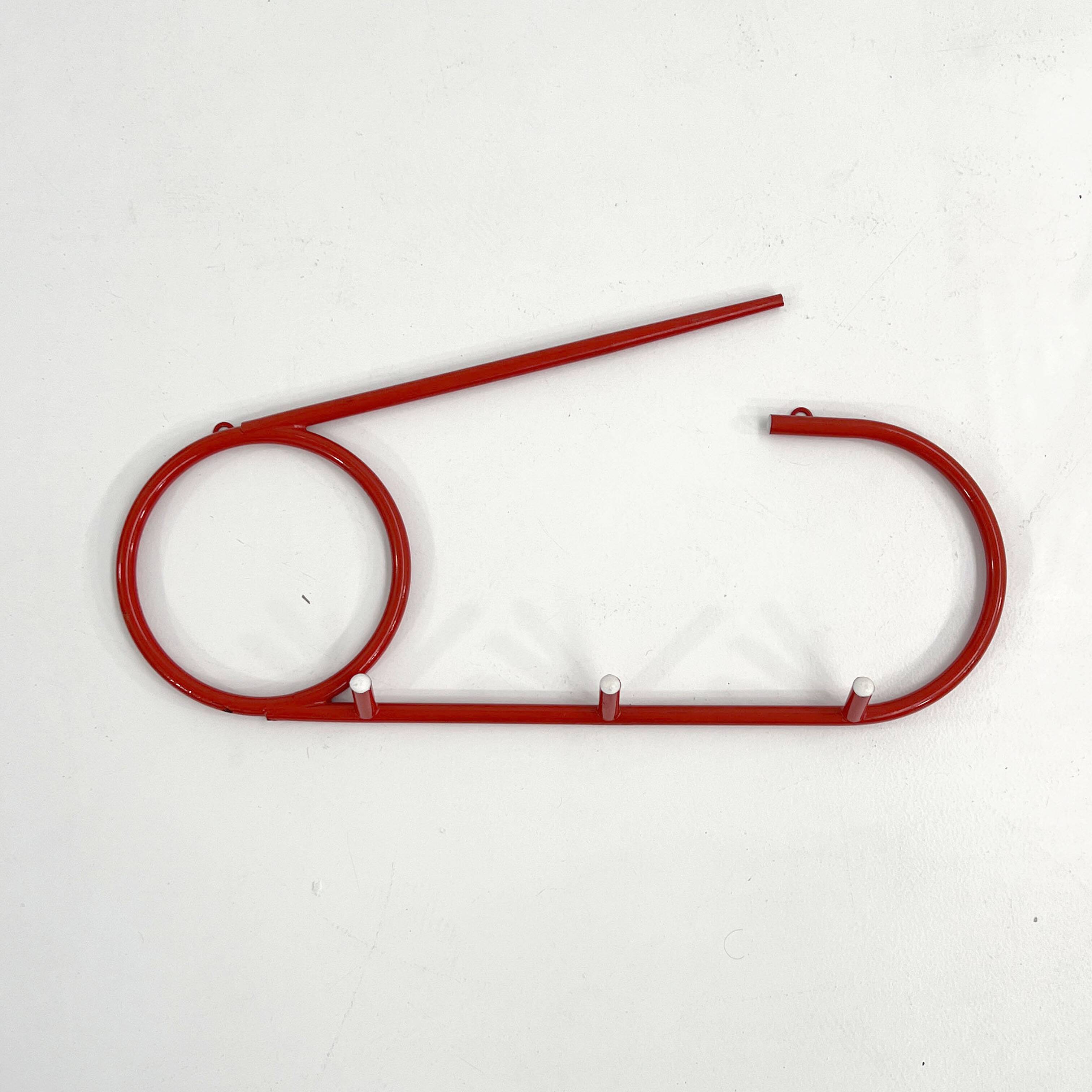 Portemanteau mural en forme d'épingle par L’Isolache Non C’è, 1980