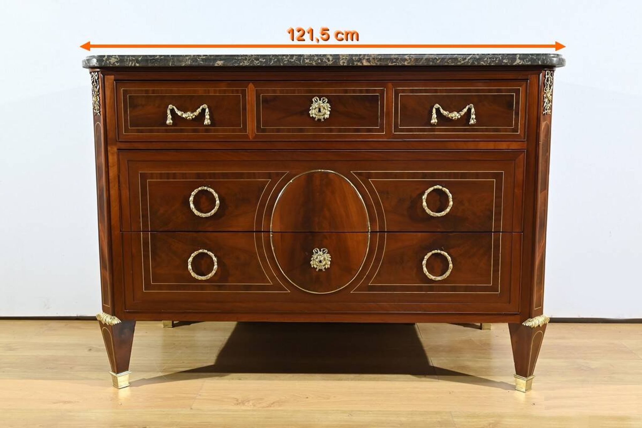 Rare Commode en Acajou, époque Louis XVI – 2ème partie XVIIIe