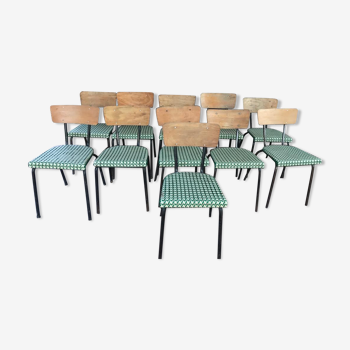 Suite de 12 chaises bistrot